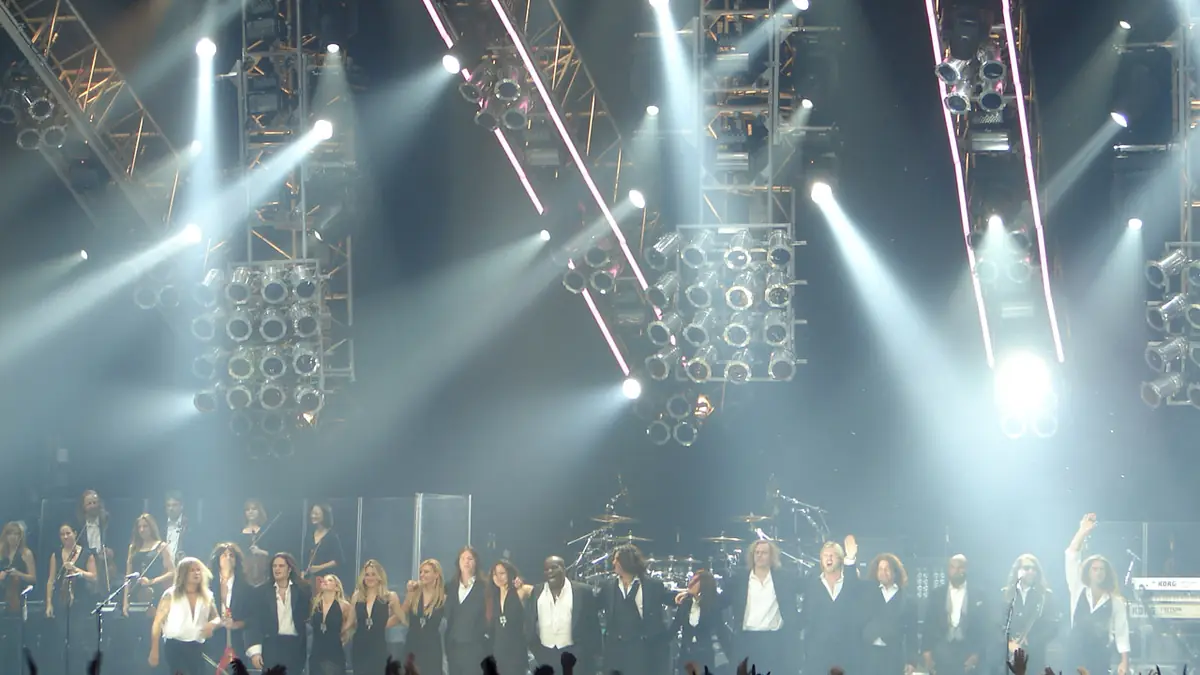 Shots from the Hershey en:GIANT Center performance of the Trans-Siberian Orchestra, November 2006. Hershey, PennsylvaniaTrans-Siberian Orche
